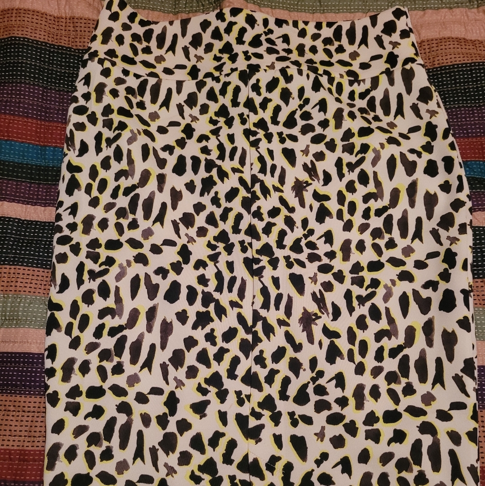 Thalia Sodi pencil skirt